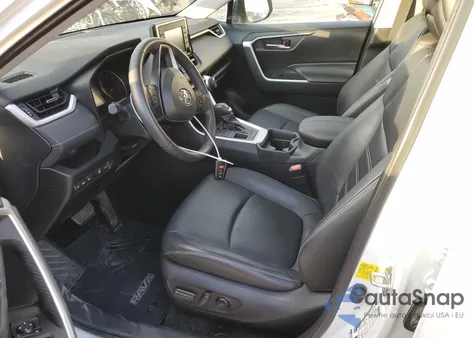 2021 Toyota Rav4 Xle Premium z USA, uszkodzony, nr VIN 2T3A1RFV4MW168038